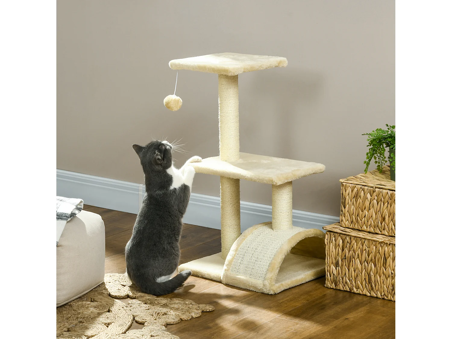 Arbre à chat griffoir grattoir design jeu boule suspendue 2 plateformes peluche sisal naturel crème