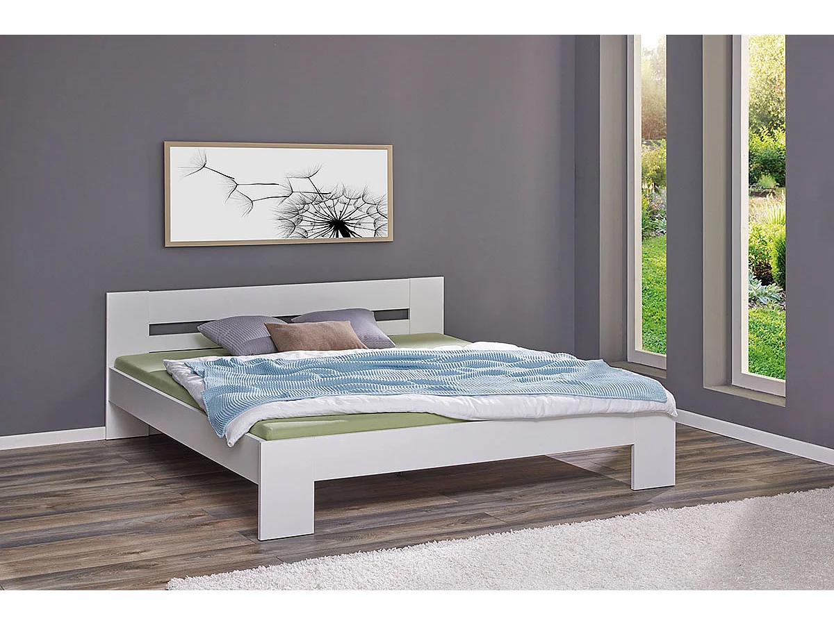 Lit adute en bois coloris blanc - longueur  204 x profondeur 186 x hauteur 71 cm