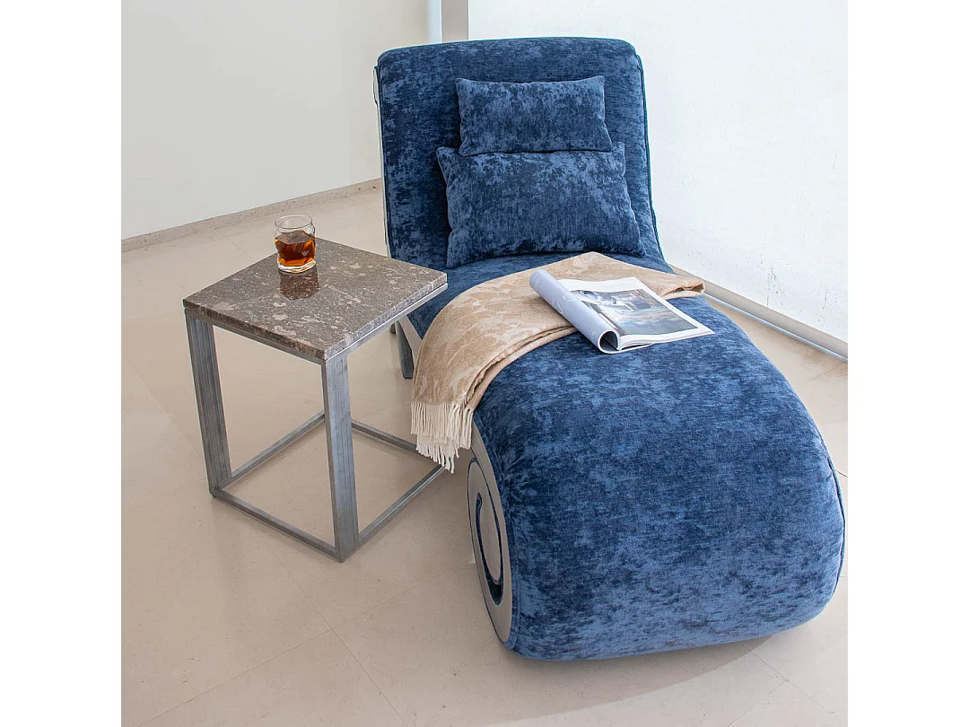 Mesa de centro de mármol marrón cuadrada para un interior contemporáneo