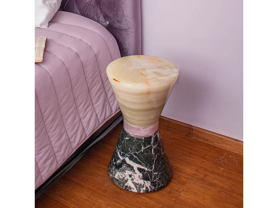 Mesa de centro redonda de mármore e ônix