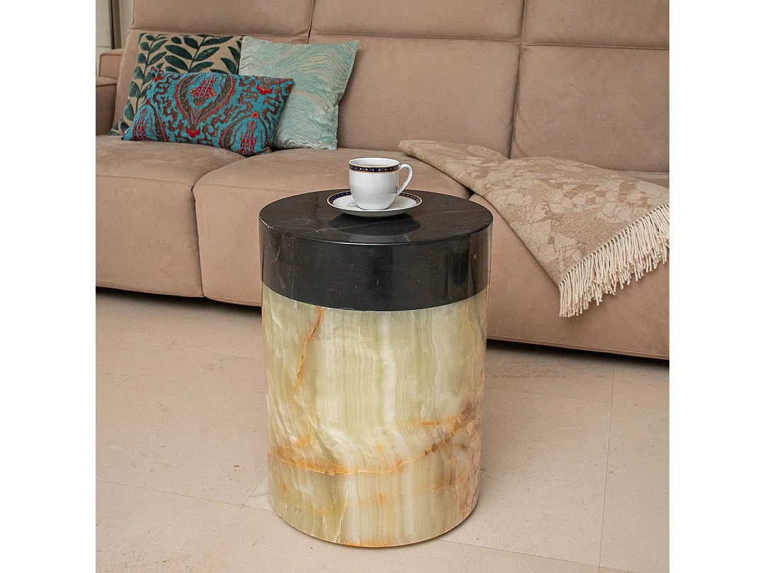 Mesa de centro redonda de mármore branco