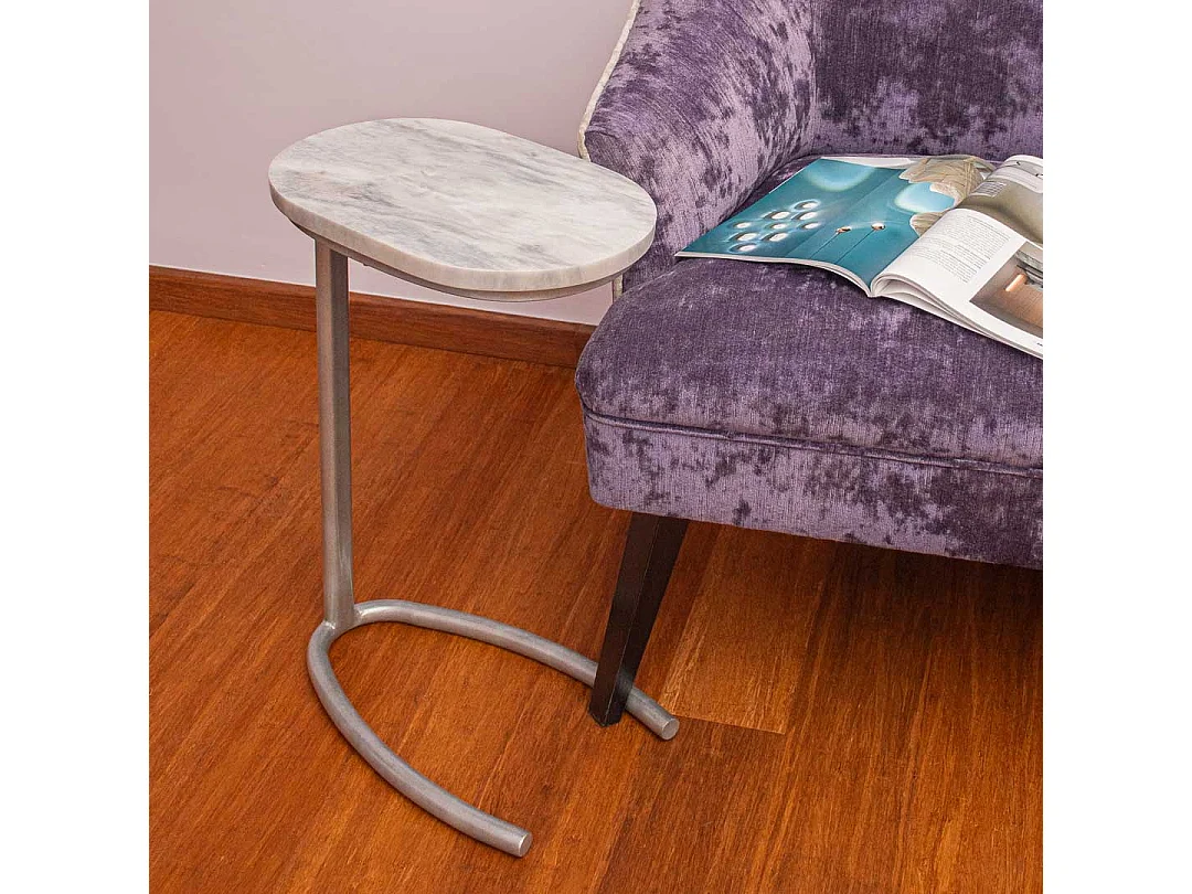 Mesa auxiliar ovalada de mármol gris