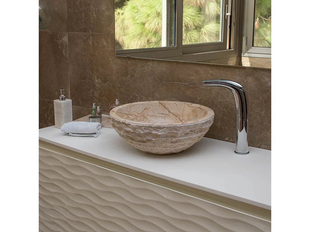 Lavabo de mármol beige tallado a mano
