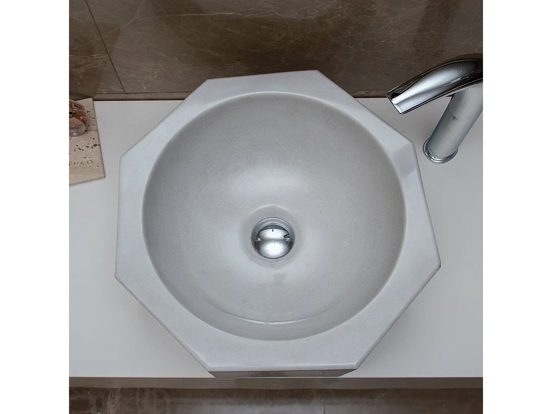 Pia de pedra natural de luxo em mármore preto com torneiras inclusas