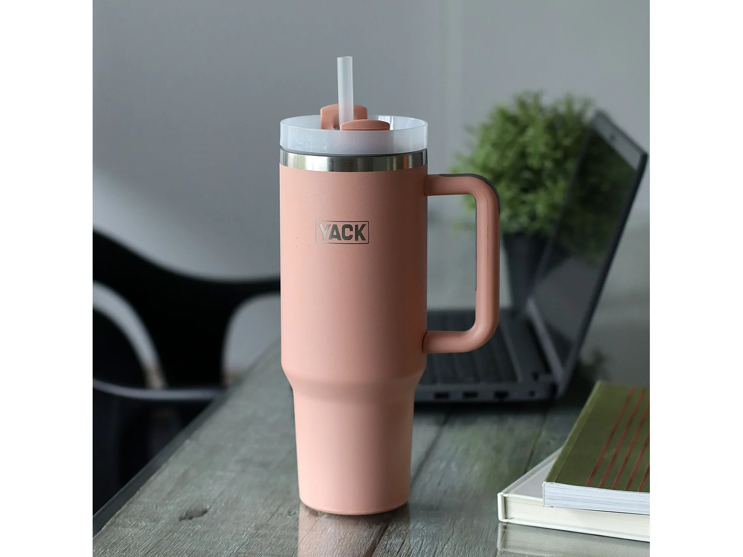 Yack - Gobelet Yack 1.2l En Acier Inoxydable Rose Couvercle Et Paille