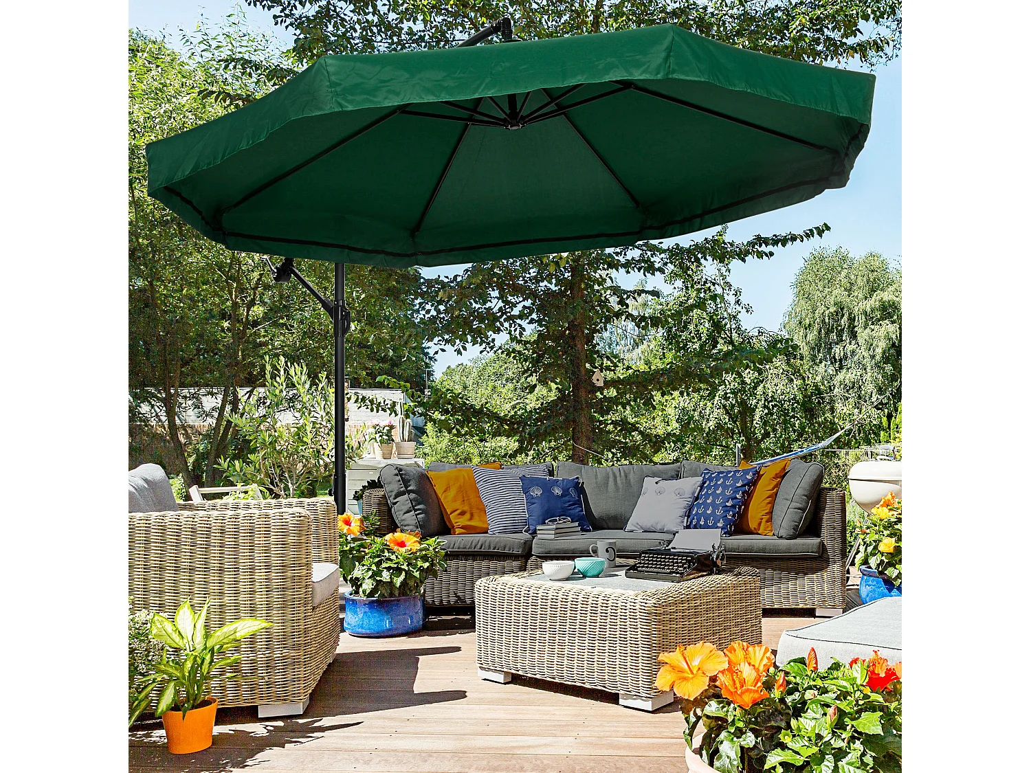 Parasol déporté octogonal inclinable pivotant manivelle moustiquaire pied acier Ø 2,95 x 2,42H m vert