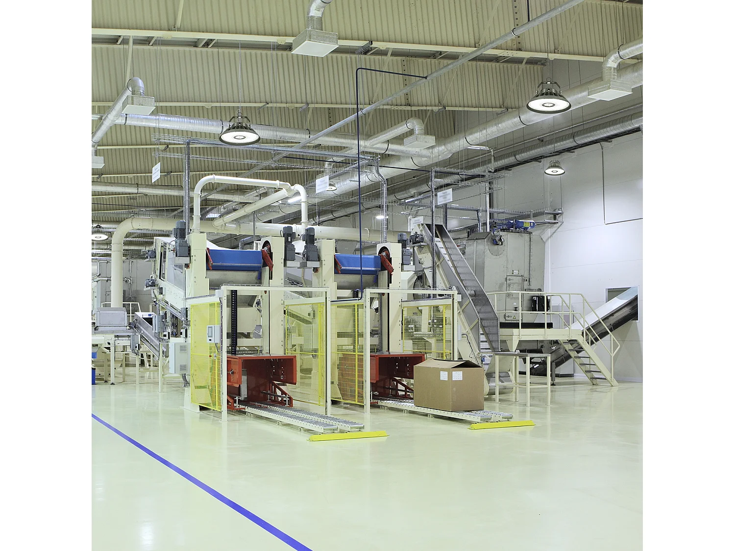 Anten Indoor LED Spot 200 W 28000 lm in Kaltweiß (5000 K), LED-Raumbeleuchtung mit Effizienzhöhe 140 LM/W, IP65