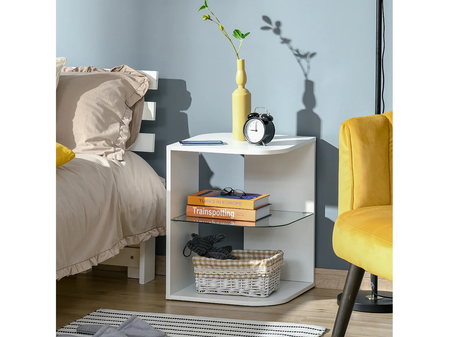 Guéridon design contemporain étagère verre trempé aspect bois blanc