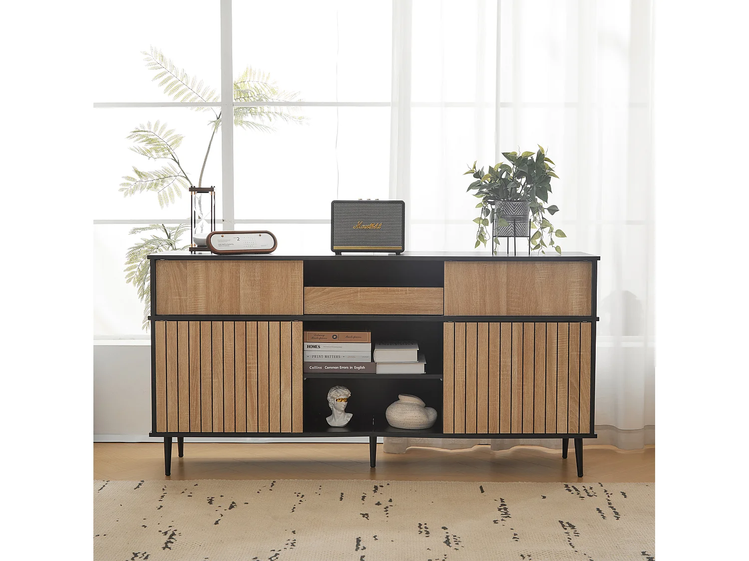 Commode avec 4 portes coulissantes et 1 tiroir - 160 L x 40 P x 80 H - Panneau de particules - Noir + Naturel