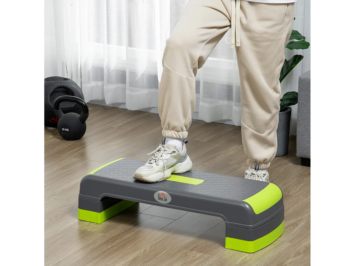 Stepper Fitness Aerobic hauteur reglable surface antiderapante dim. 78L x 28l x 10/15/20H cm PP noir vert