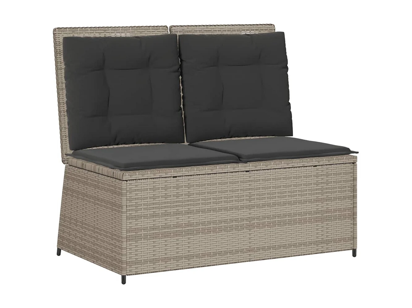 Banco de jardín reclinable y cojines de resina tejida en gris claro.