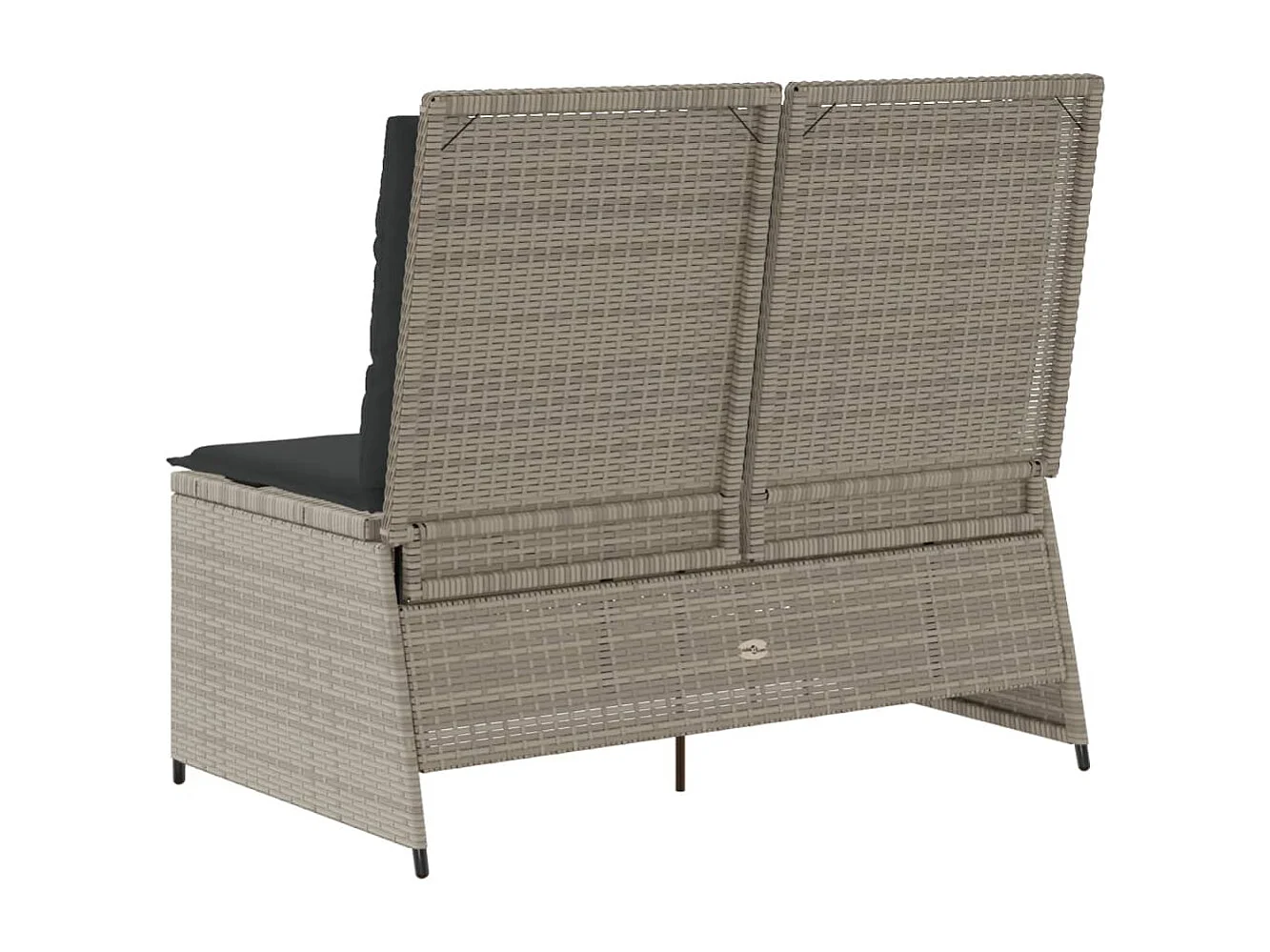 Banco de jardín reclinable y cojines de resina tejida en gris claro.