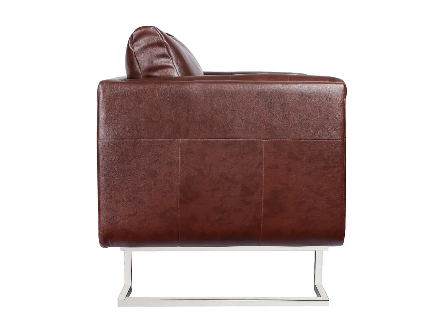 Sillón con patas cromadas y cuero artificial marrón