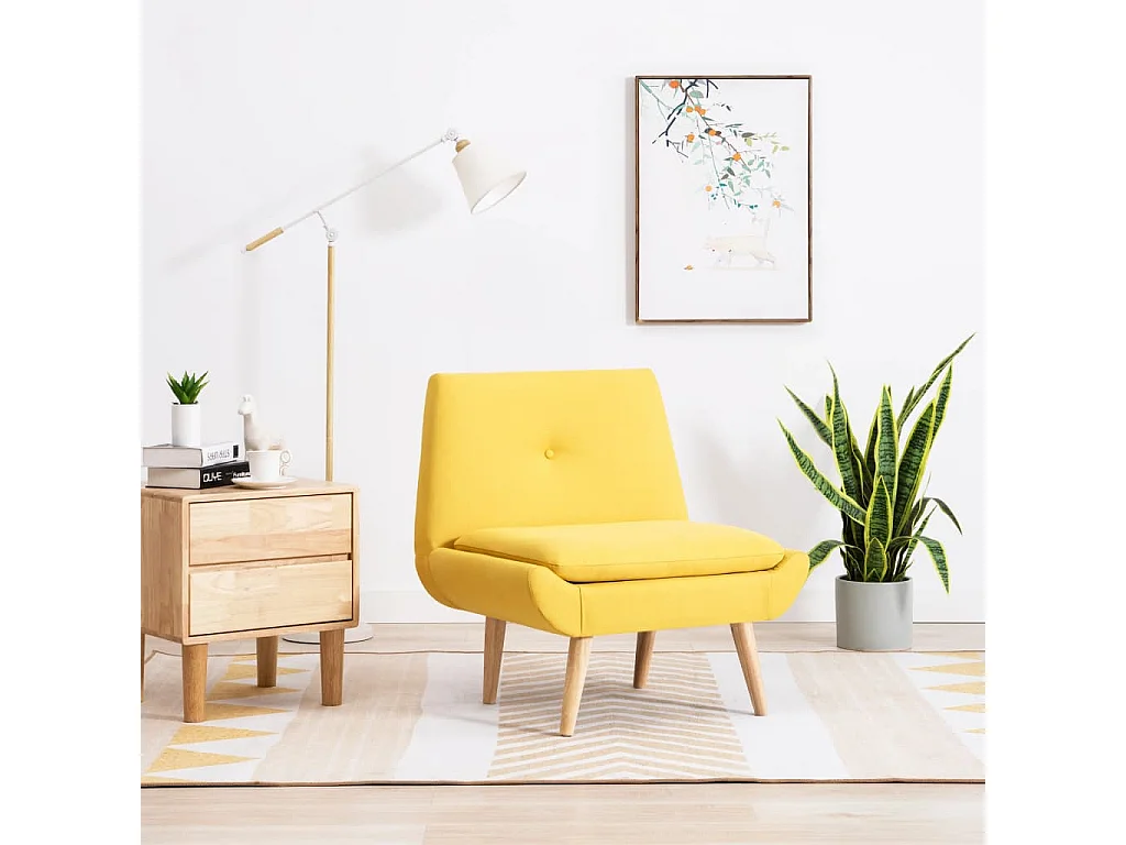 Poltrona em tecido amarelo