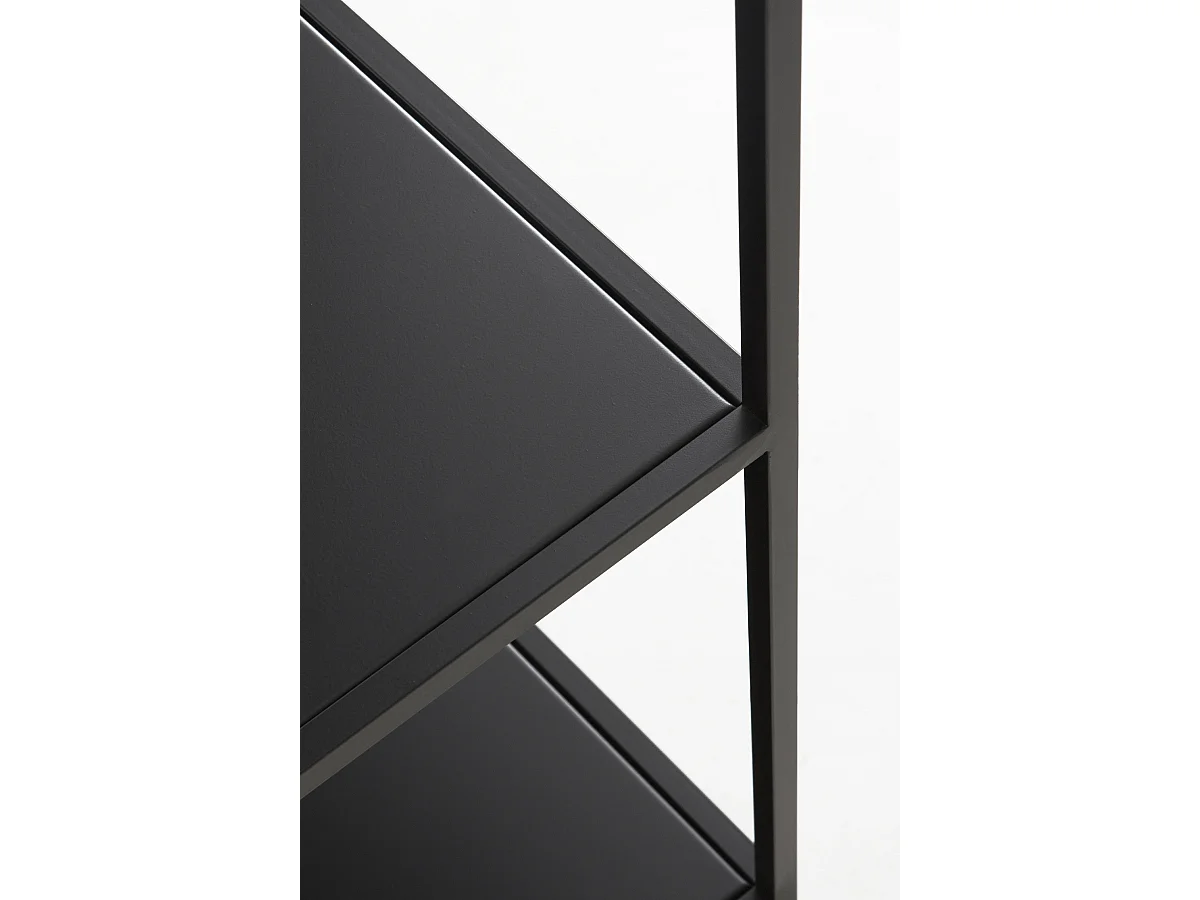 Estantería metálica negra