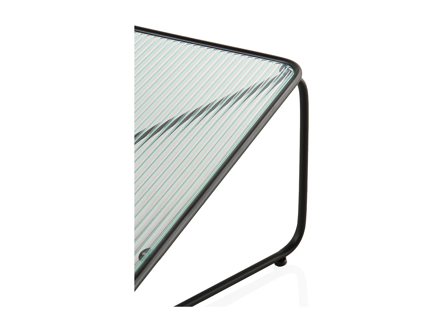 Couchtisch aus Metall mit Glas