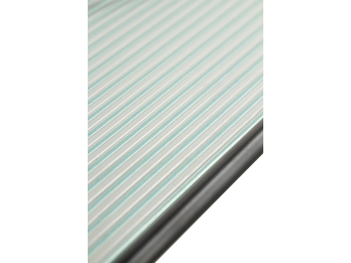 Table basse en métal avec verre