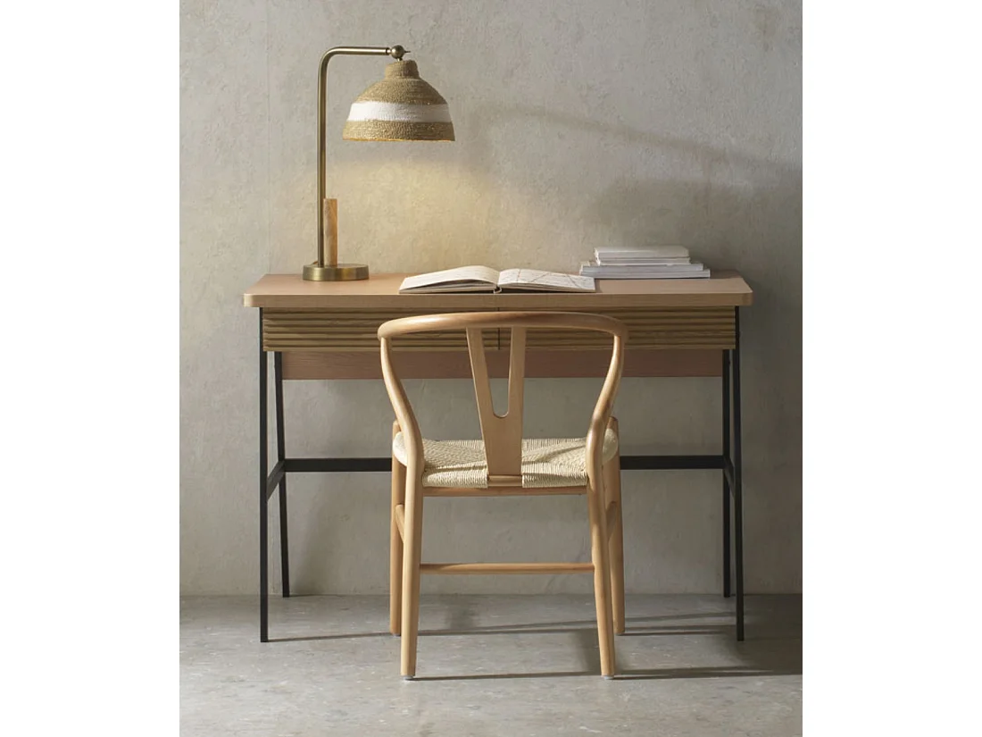 Bureau en placage de frêne naturel avec pieds en métal noir