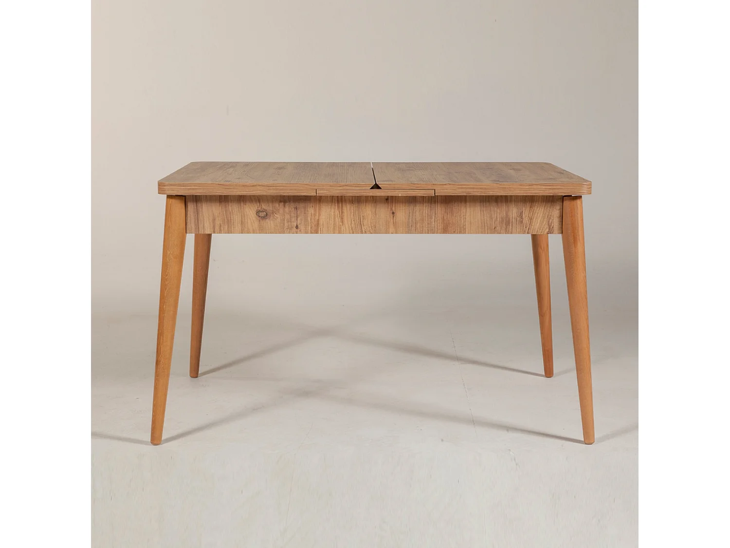 Uitschuifbare houten tafel DYNIA voor maximaal 6 personen met geïntegreerde opbergruimte