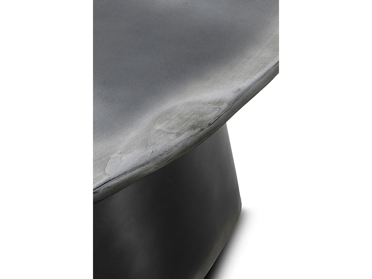 Table basse laquée en couleur métallique