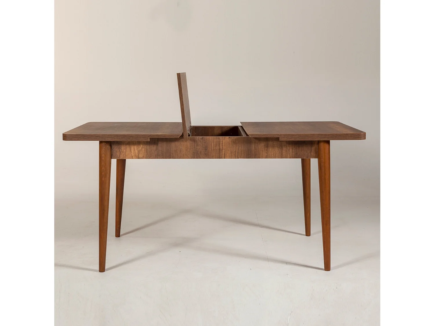 Table extensible bois foncé - Max 6 personnes DYNIA