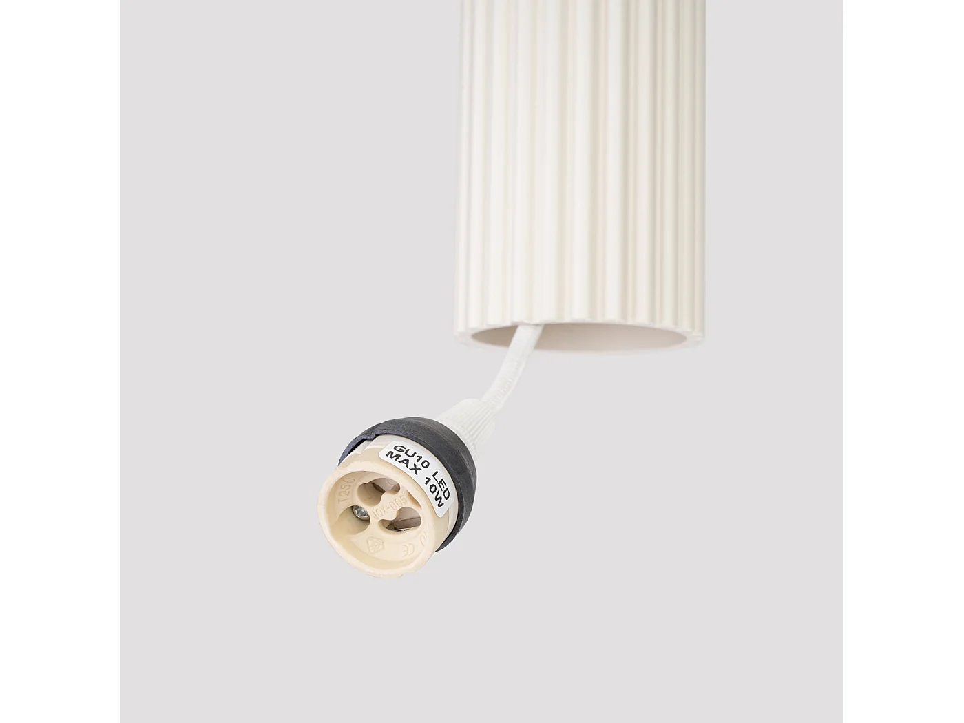 Hanglamp KARBON minimalistisch van  - 1 lichtbronnen - L.8 x H.118 cm - beige