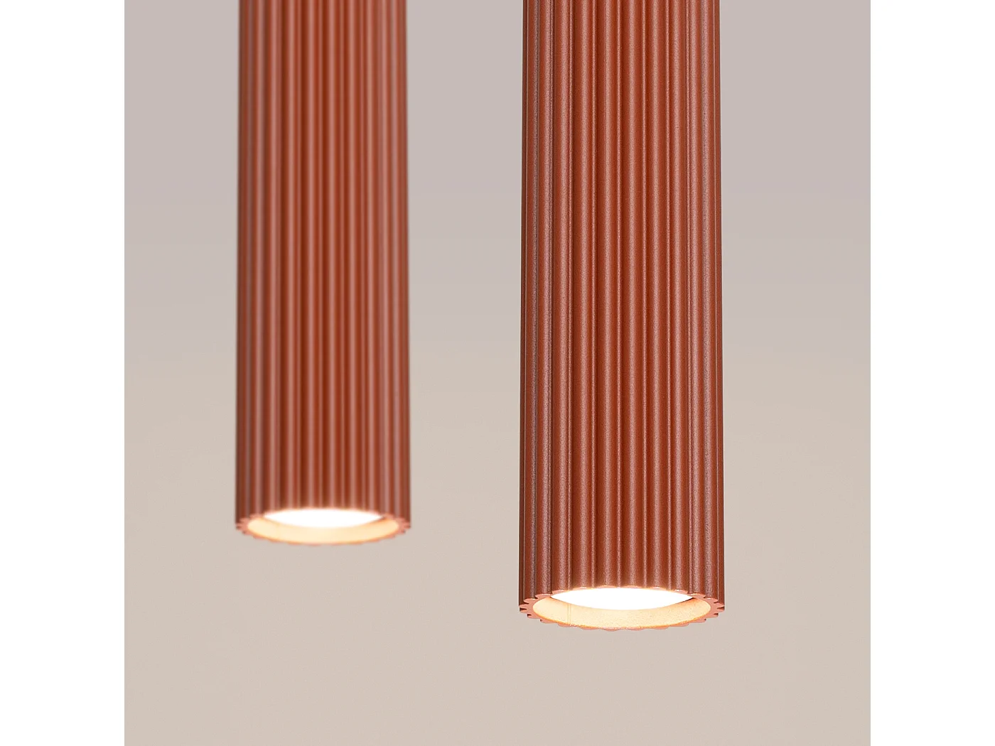 Lampe À Suspension Karbon Minimaliste En Aluminium - 2 Sources Lumineuses - L.30 X H.90 Cm - Ocre Rouge