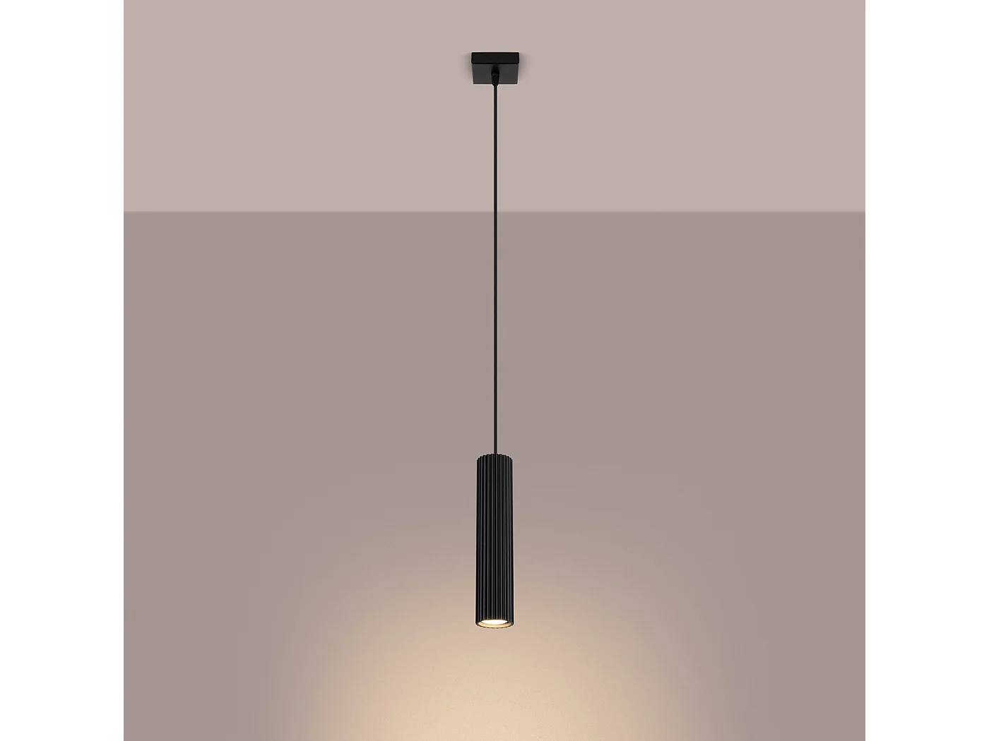 Hanglamp KARBON minimalistisch van  - 1 lichtbronnen - L.8 x H.118 cm - zwart