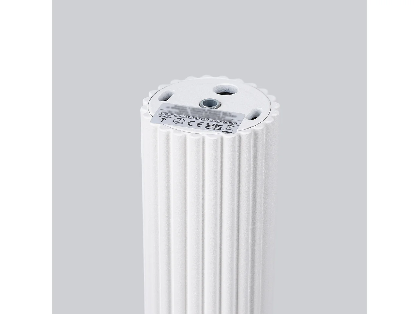 Lámpara de techo KARBON minimalista de aluminio - 1 fuentes luminosas - L.6,5 x A.60 cm - blanco