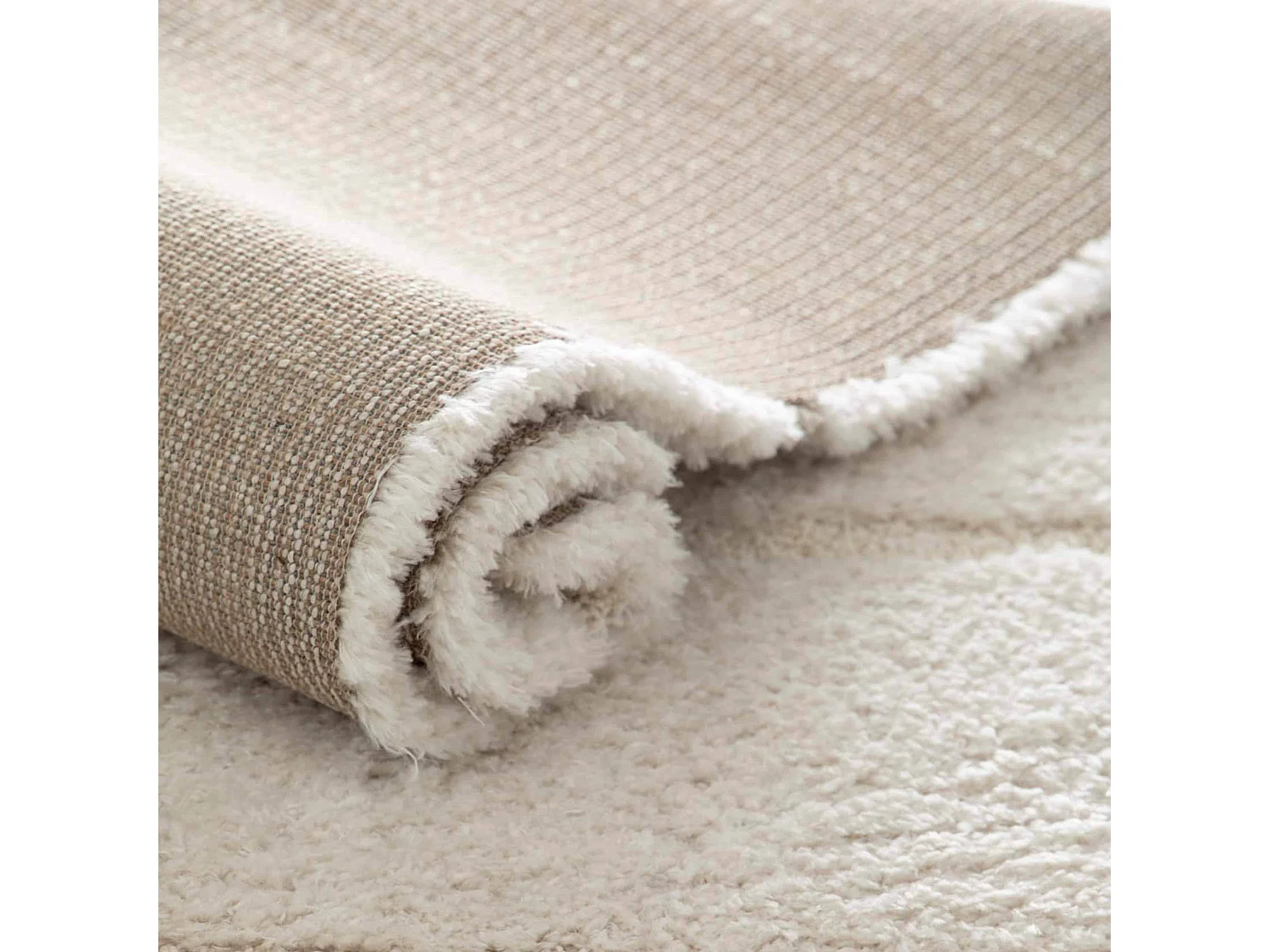 Tapis rectangulaire à poils longs motif géométrique écru 120 x 170 cm