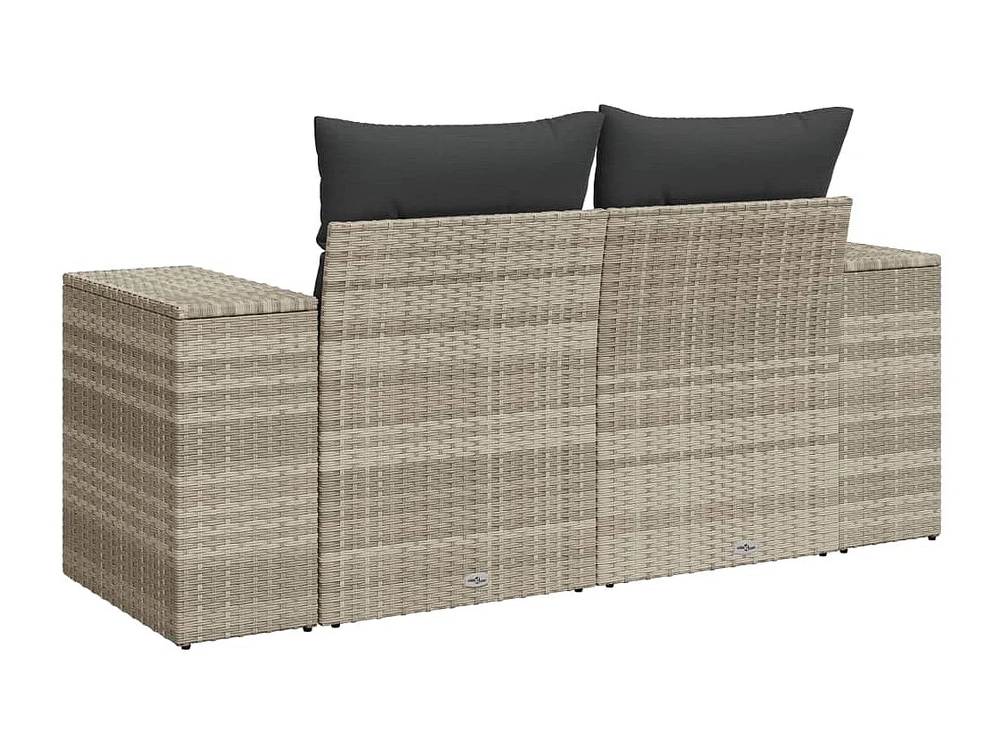 2-Sitzer-Gartensofa und hellgraue geflochtene Harzkissen