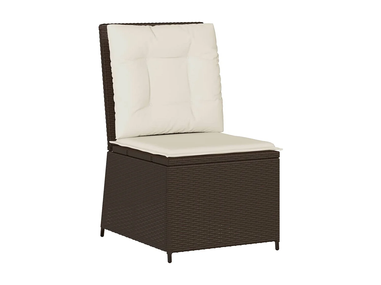 Liegendes Gartensofa mit braunen geflochtenen Harzkissen