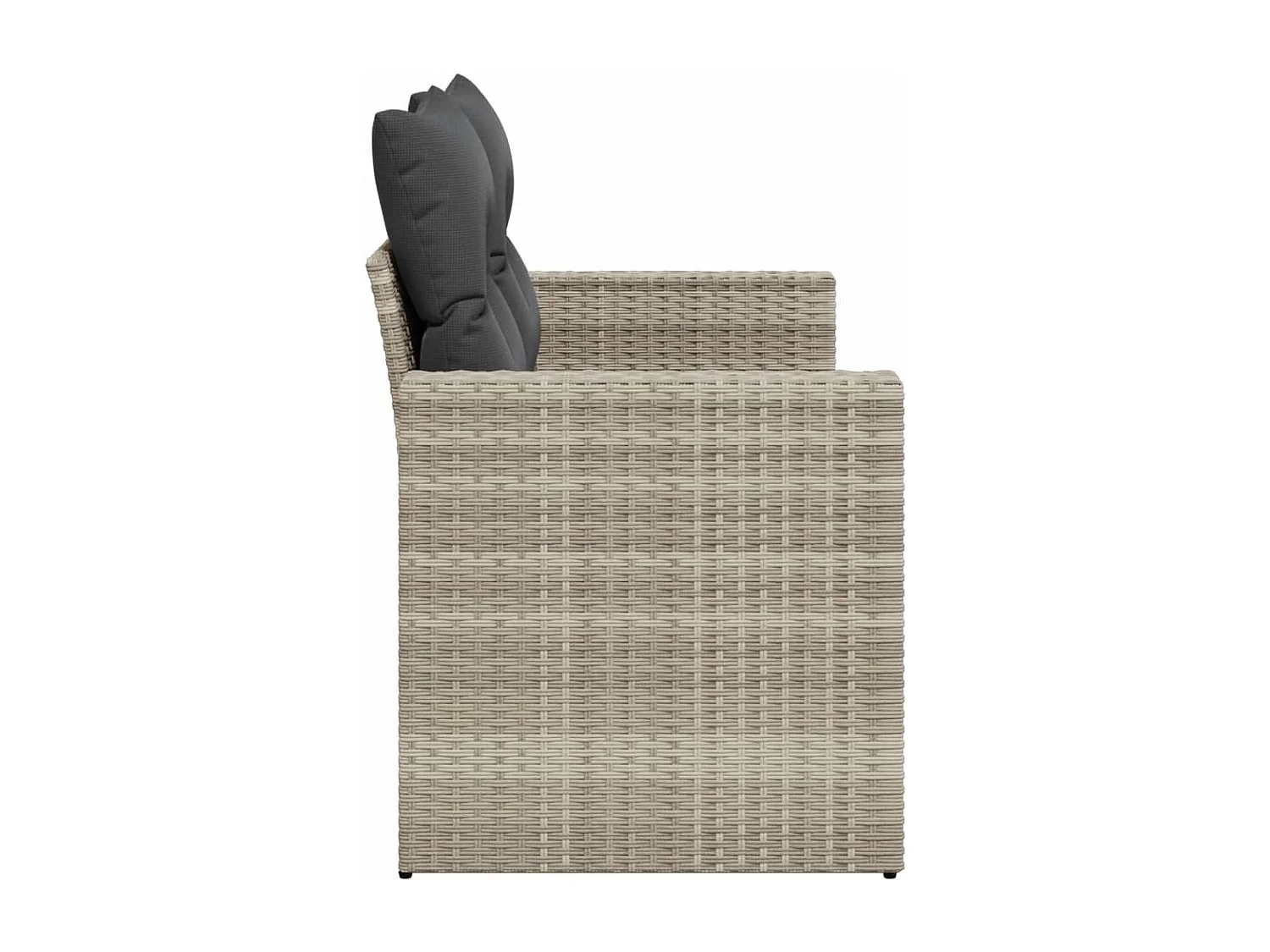 2-Sitzer-Gartensofa und hellgraue geflochtene Harzkissen