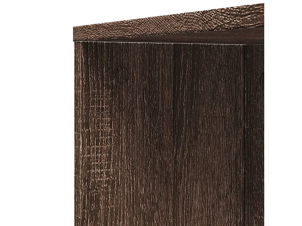 Mueble de baño estrecho con ruedas de roble marrón