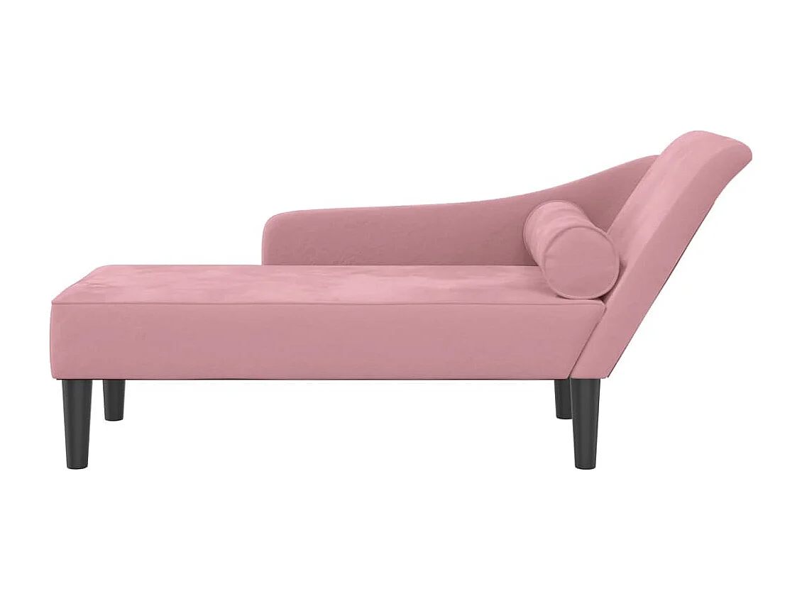 Sillón con cojines de terciopelo rosa.