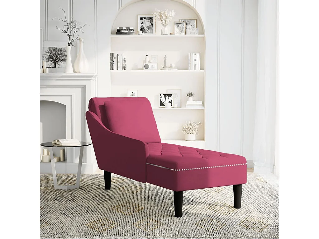 Lange fauteuil met kussen en bordeauxrode rechterarmleuning