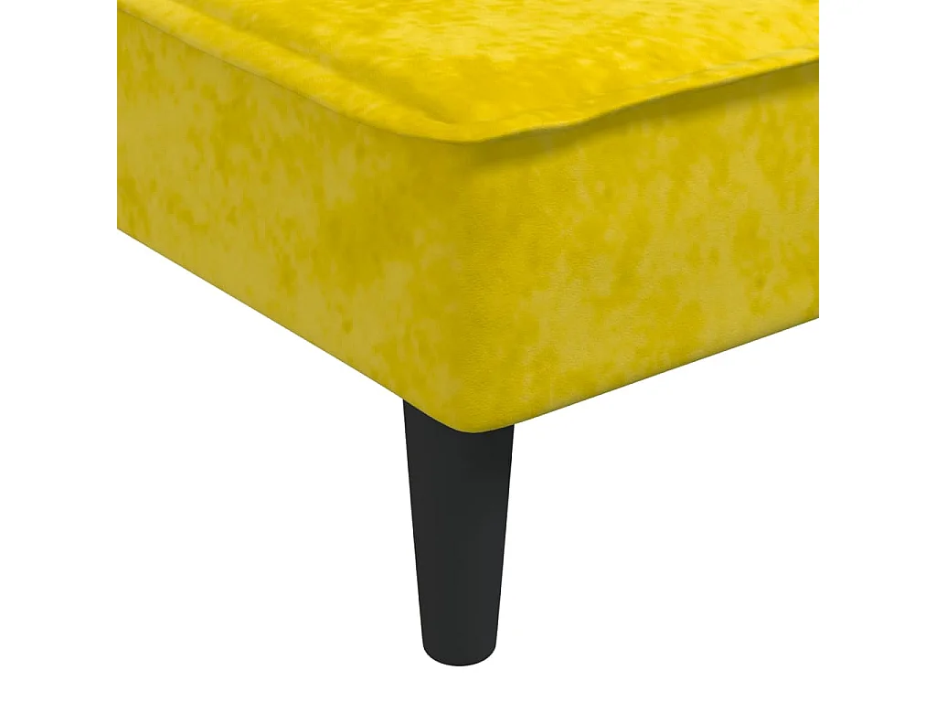 Sessel aus gelbem Samt