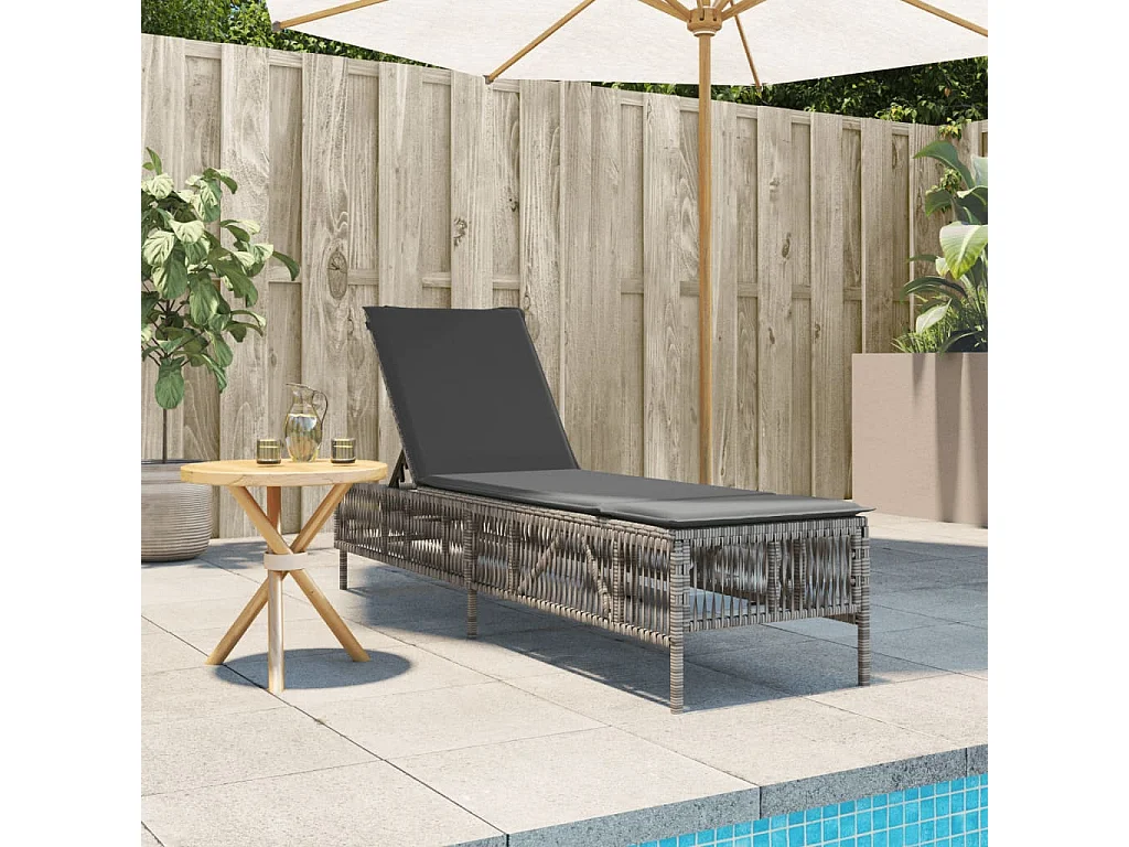 Chaise longue avec coussin gris résine tressée