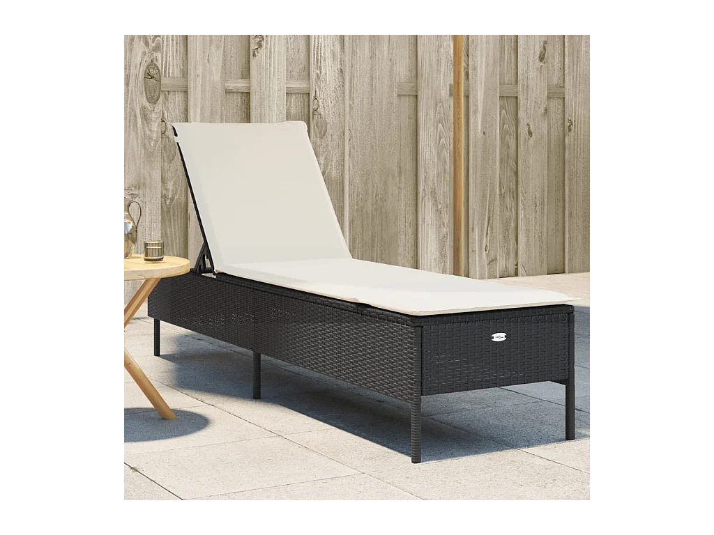 Chaise longue avec coussin noir résine tressée