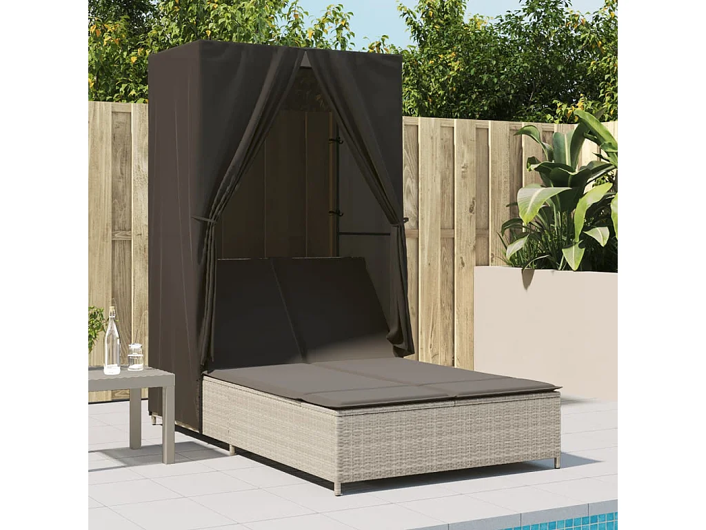 Chaise longue double avec toit et rideaux gris clair poly rotin