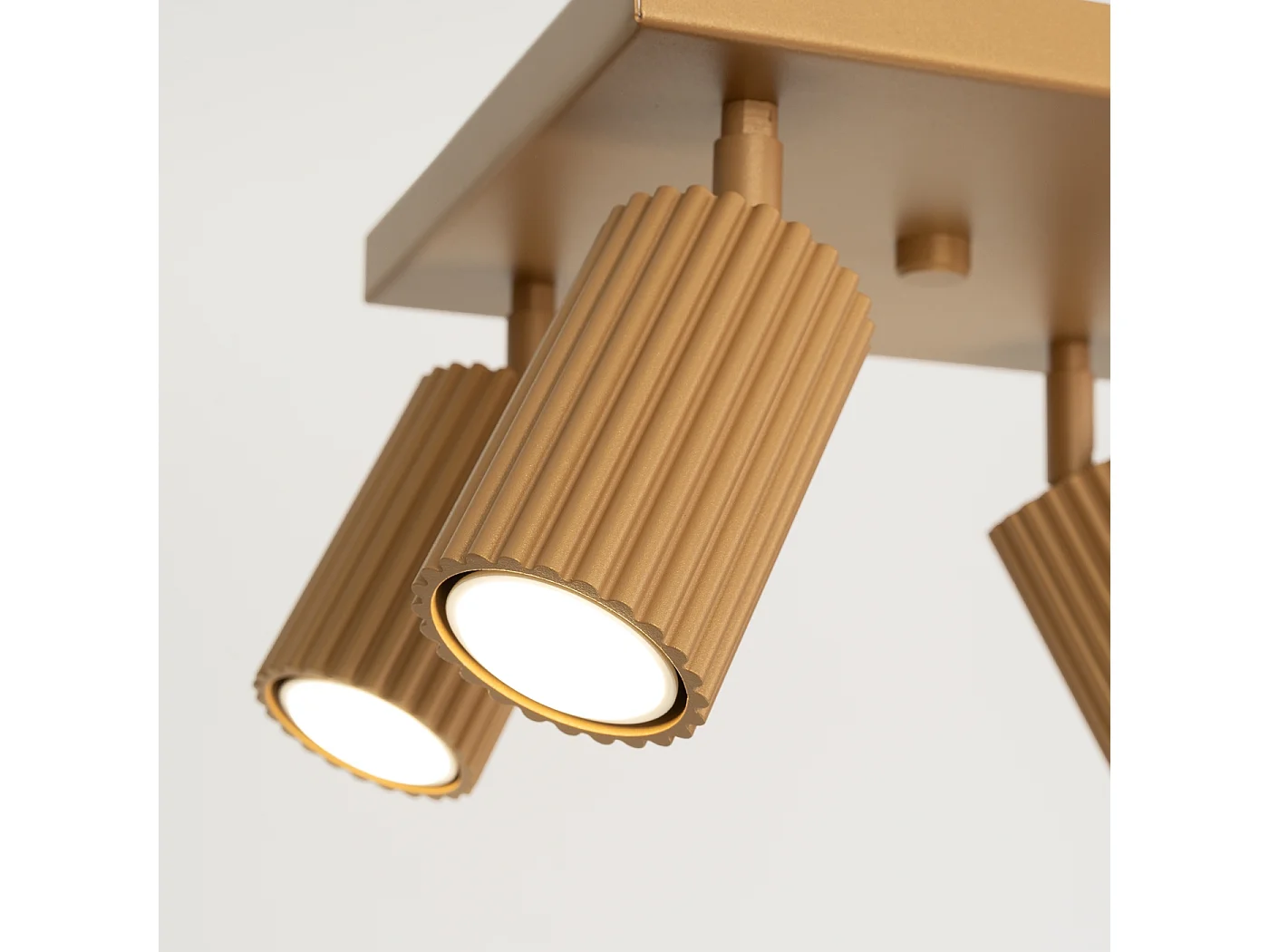 Plafonnier Karbon Minimaliste En Aluminium - 4 Sources Lumineuses - L.25 X H.16,5 Cm - Doré