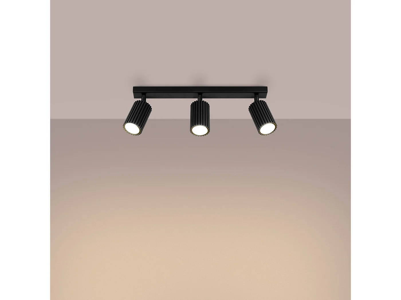 Plafonnier Karbon Minimaliste En Aluminium - 3 Sources Lumineuses - L.45 X H.16,5 Cm - Noir