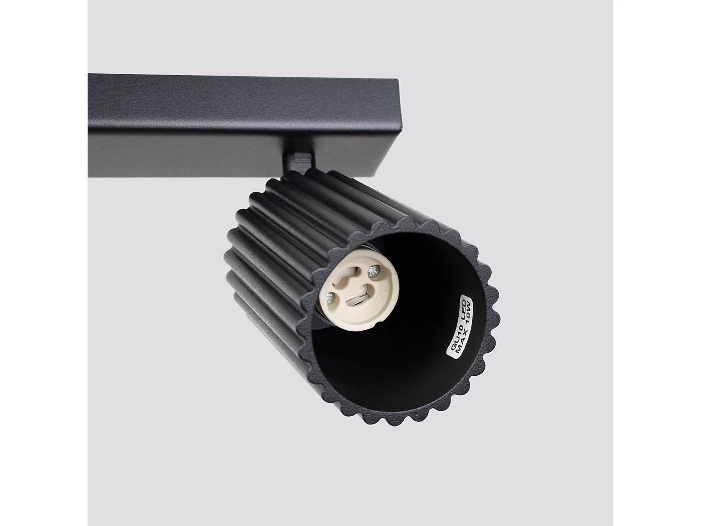 Plafonnier Karbon Minimaliste En Aluminium - 4 Sources Lumineuses - L.81 X H.16,5 Cm - Noir