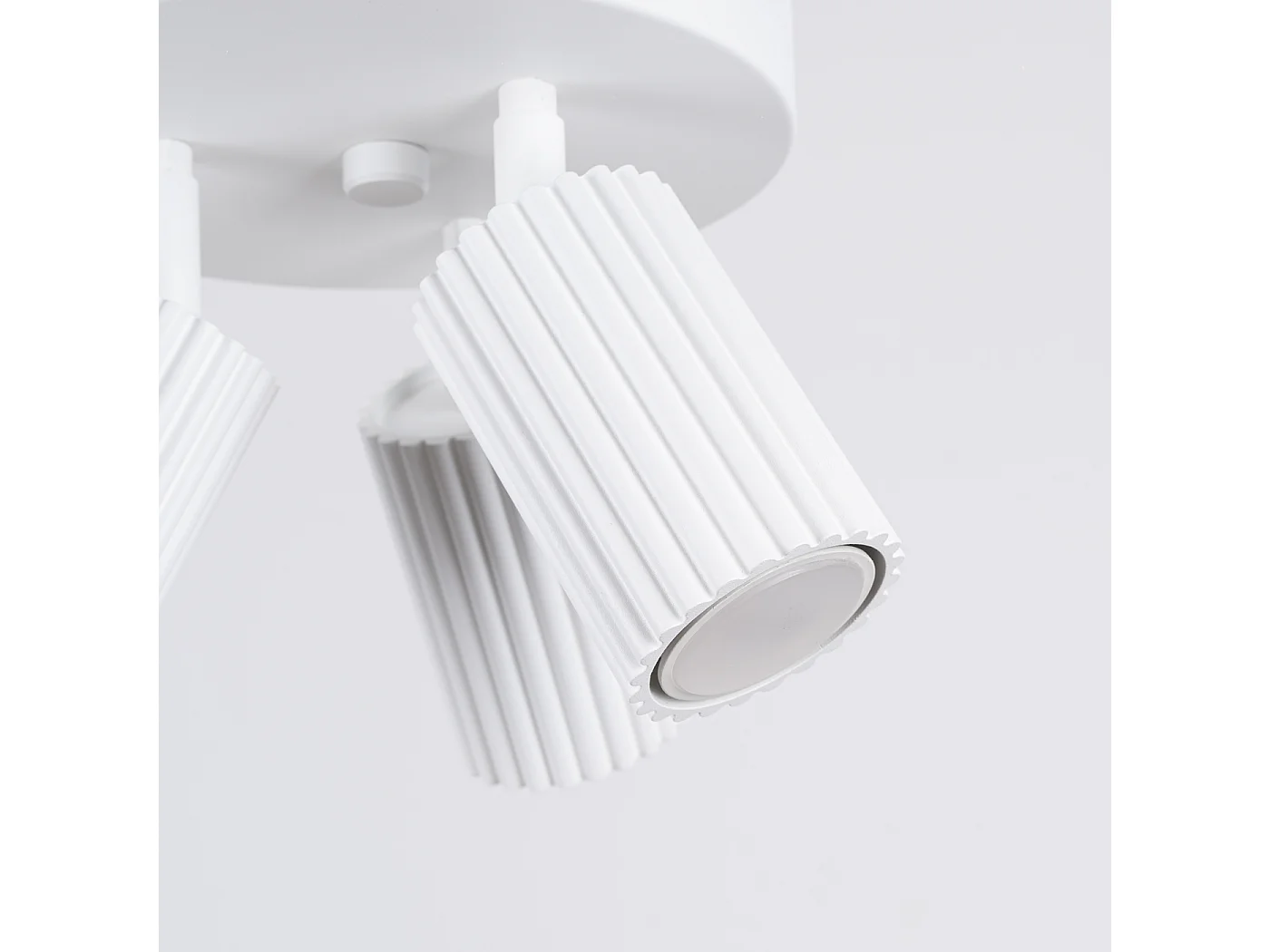 Plafonnier Karbon Minimaliste En Aluminium - 3 Sources Lumineuses - L.19,5 X H.18 Cm - Blanc