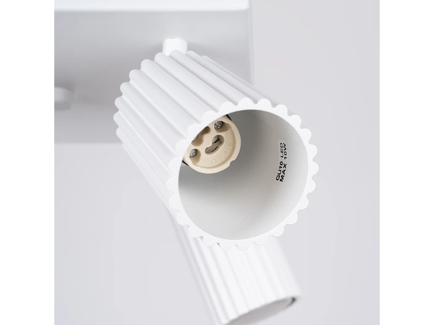 Plafonnier Karbon Minimaliste En Aluminium - 4 Sources Lumineuses - L.25 X H.16,5 Cm - Blanc