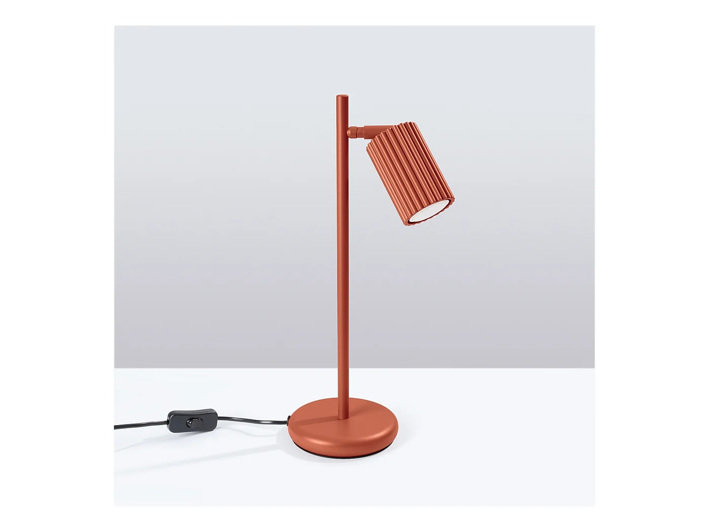Lampe De Bureau Karbon Minimaliste En Aluminium - 1 Sources Lumineuses - L.14,5 X H.43 Cm - Ocre Rouge