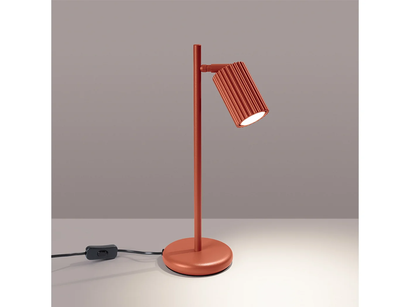 Lampe De Bureau Karbon Minimaliste En Aluminium - 1 Sources Lumineuses - L.14,5 X H.43 Cm - Ocre Rouge