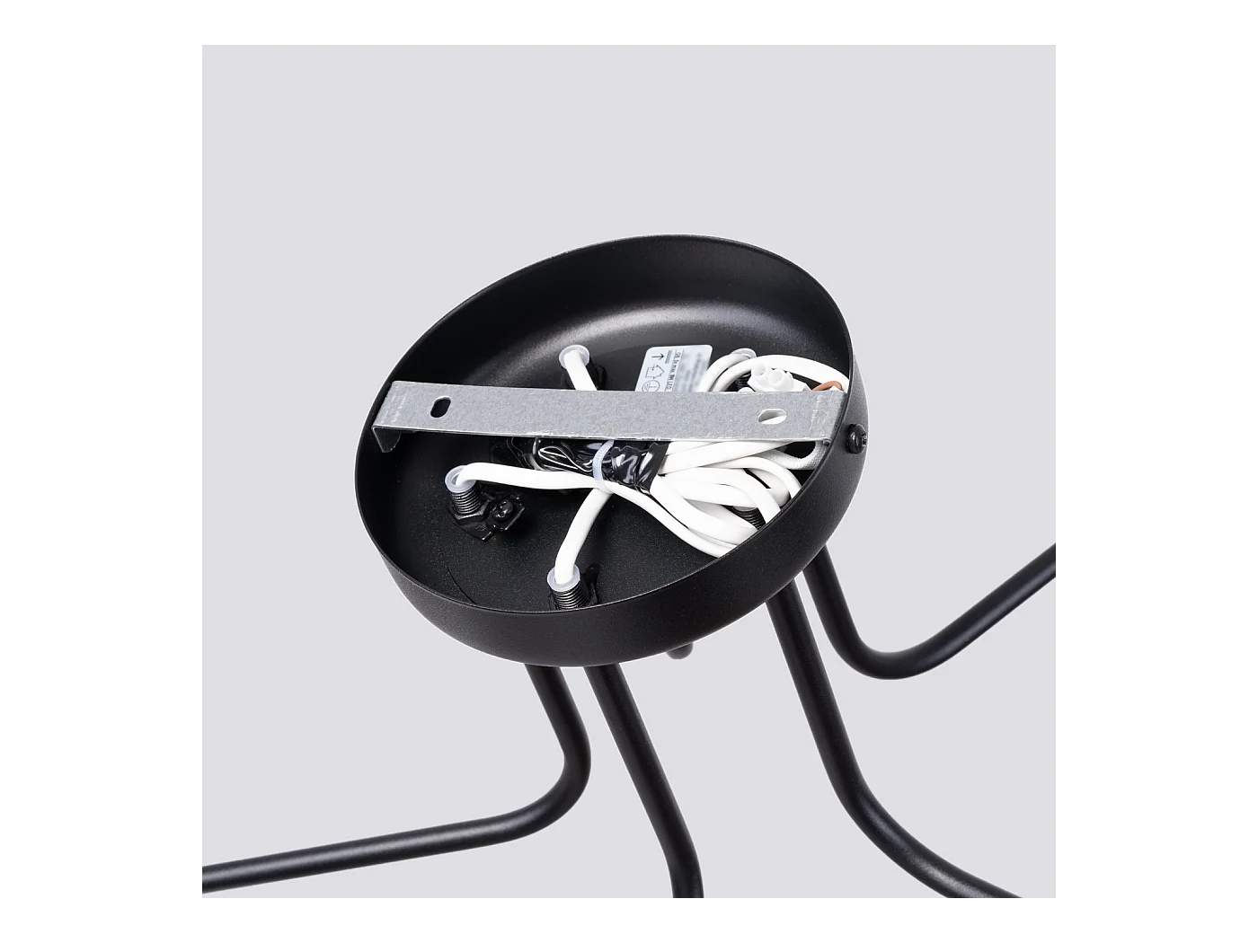 Lustre Astral Minimaliste En Acier/Verre - 5 Sources Lumineuses - L.58 X H.29 Cm - Noir/Blanc