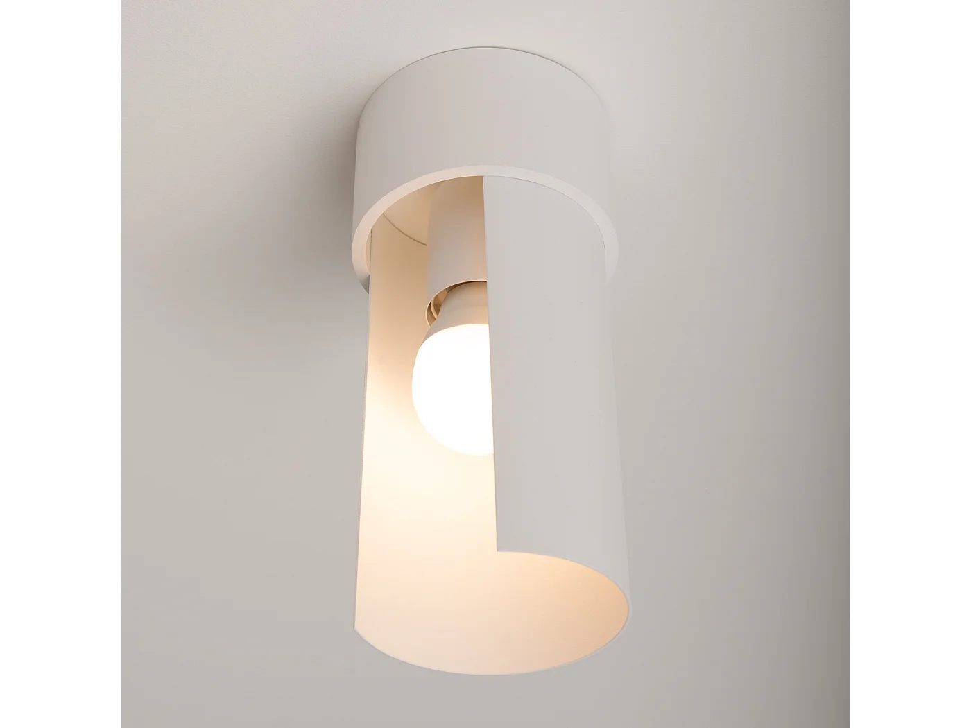 Plafonnier Flash Minimaliste En Acier - 1 Sources Lumineuses - L.10 X H.21 Cm - Blanc