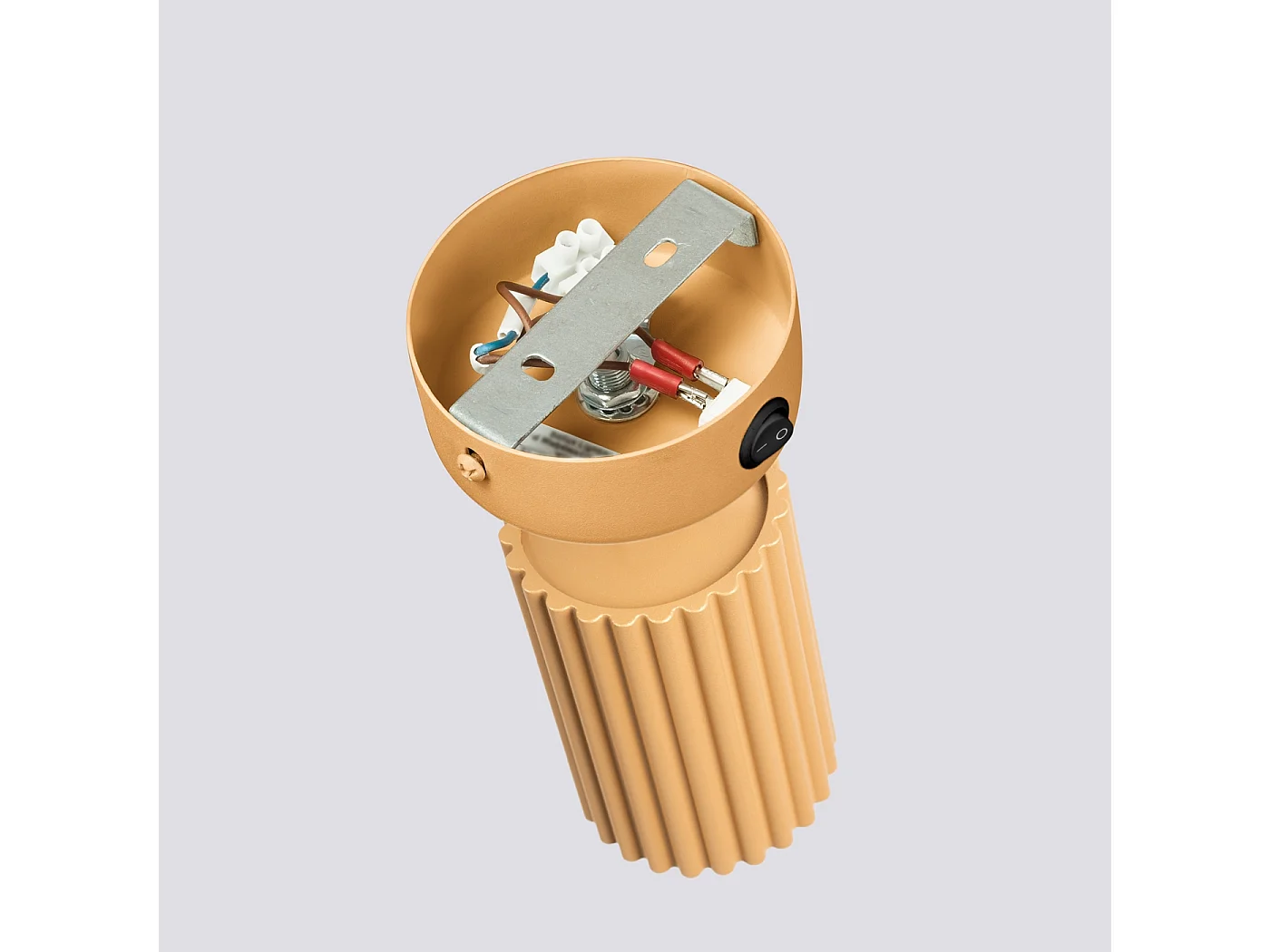 Wandleuchte Karbon Minimalistisch Aus  Aluminium - 1 Lichtquellen - L.8 X H. Cm - Golden